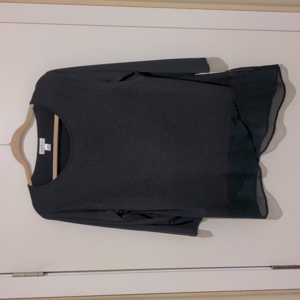 Jaclyn Smith Top